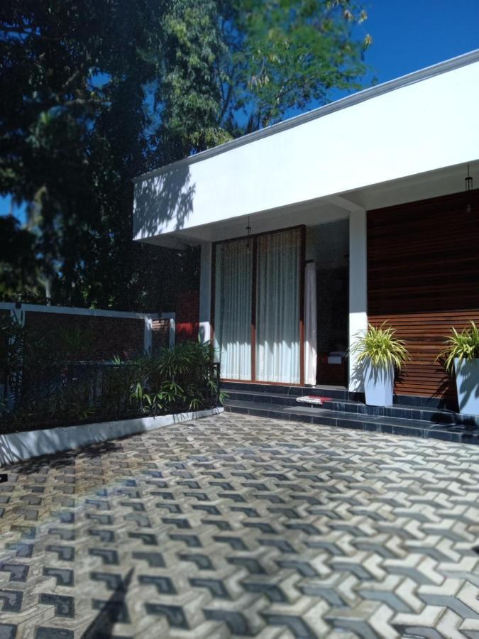 Elephant Park Family Bungalow 우다왈라웨 외부 사진