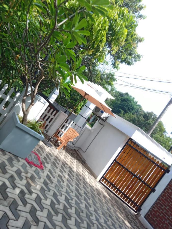 Elephant Park Family Bungalow 우다왈라웨 외부 사진