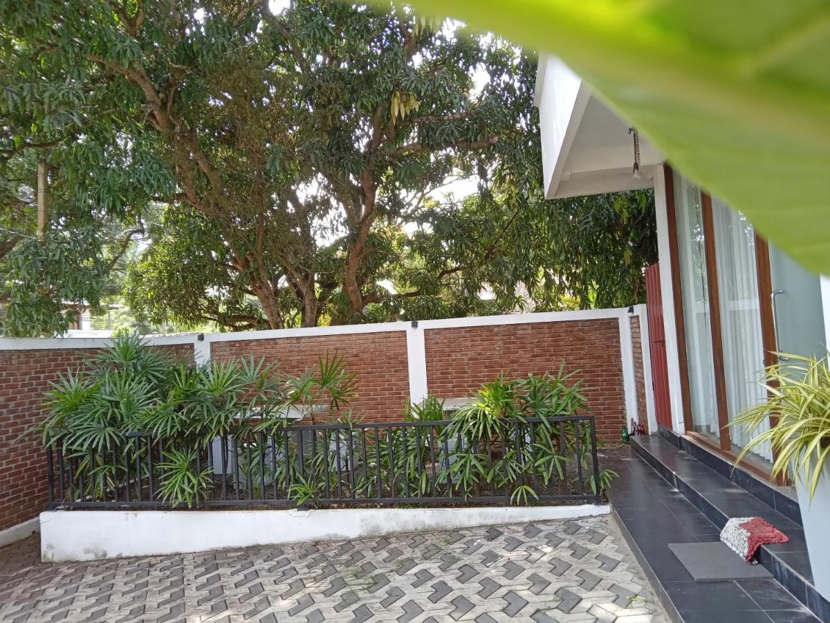 Elephant Park Family Bungalow 우다왈라웨 외부 사진