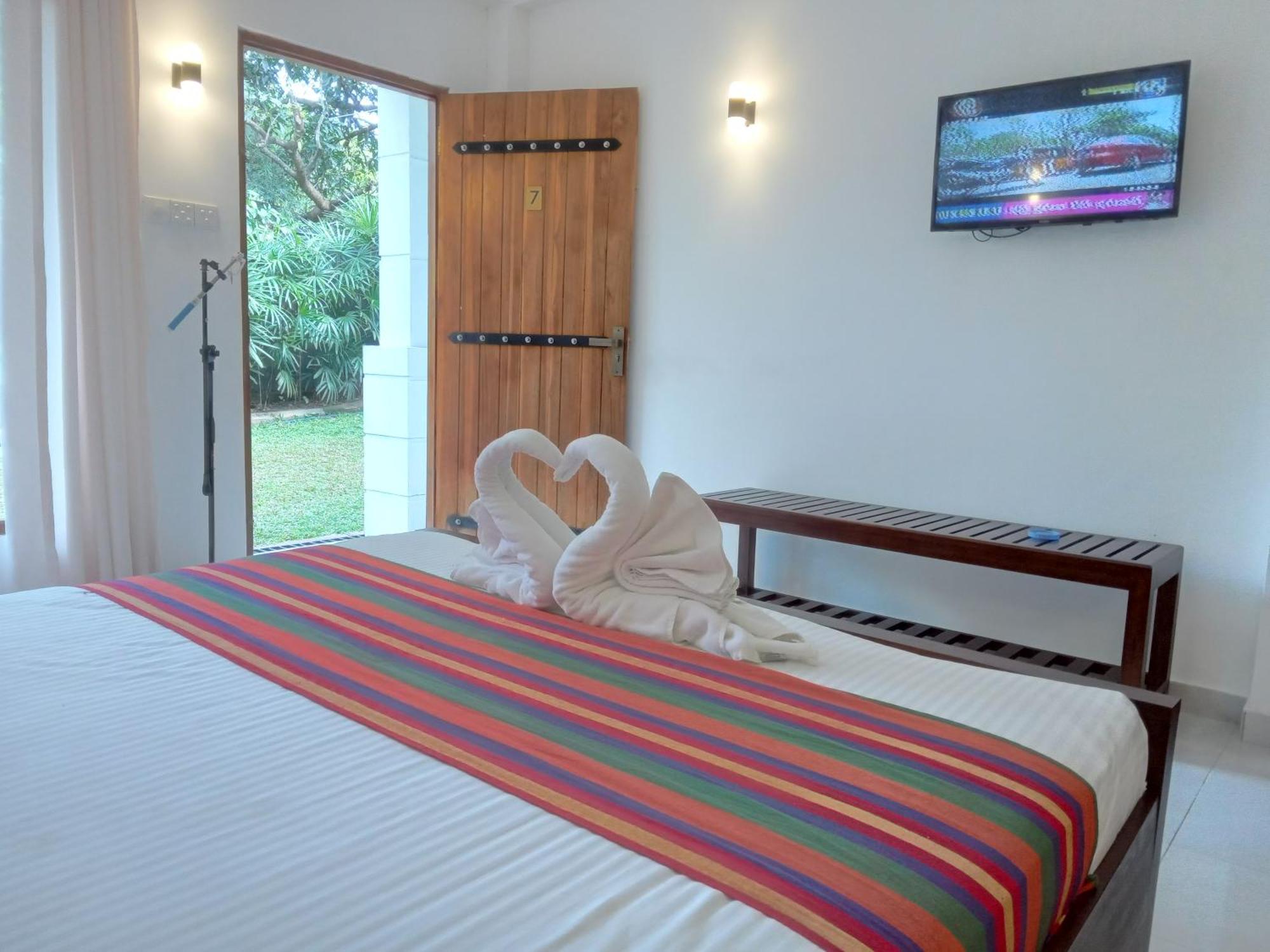 Elephant Park Family Bungalow 우다왈라웨 외부 사진