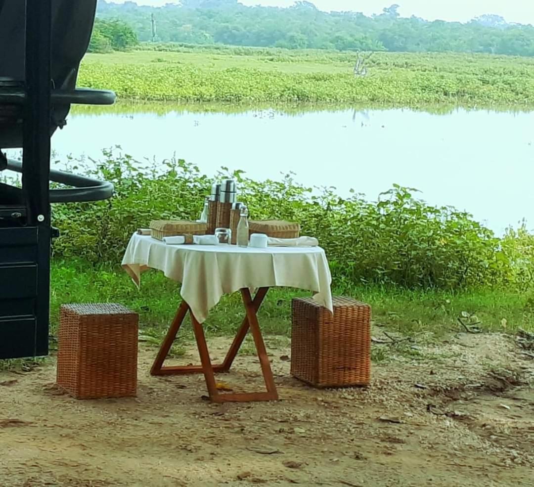 Elephant Park Family Bungalow 우다왈라웨 외부 사진